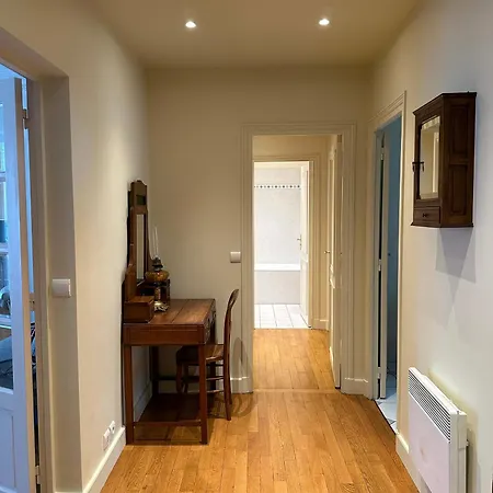 70 Sqm Apartment In 75008 Paris Exterior photo