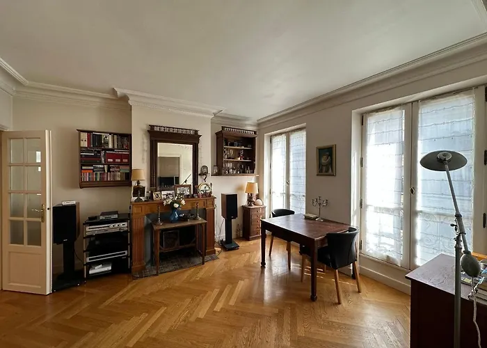 70 Sqm Apartment In 75008 Paris