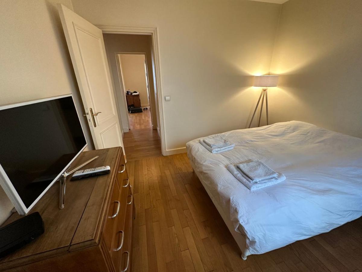 Apartamento 70 Sqm In 75008 *
